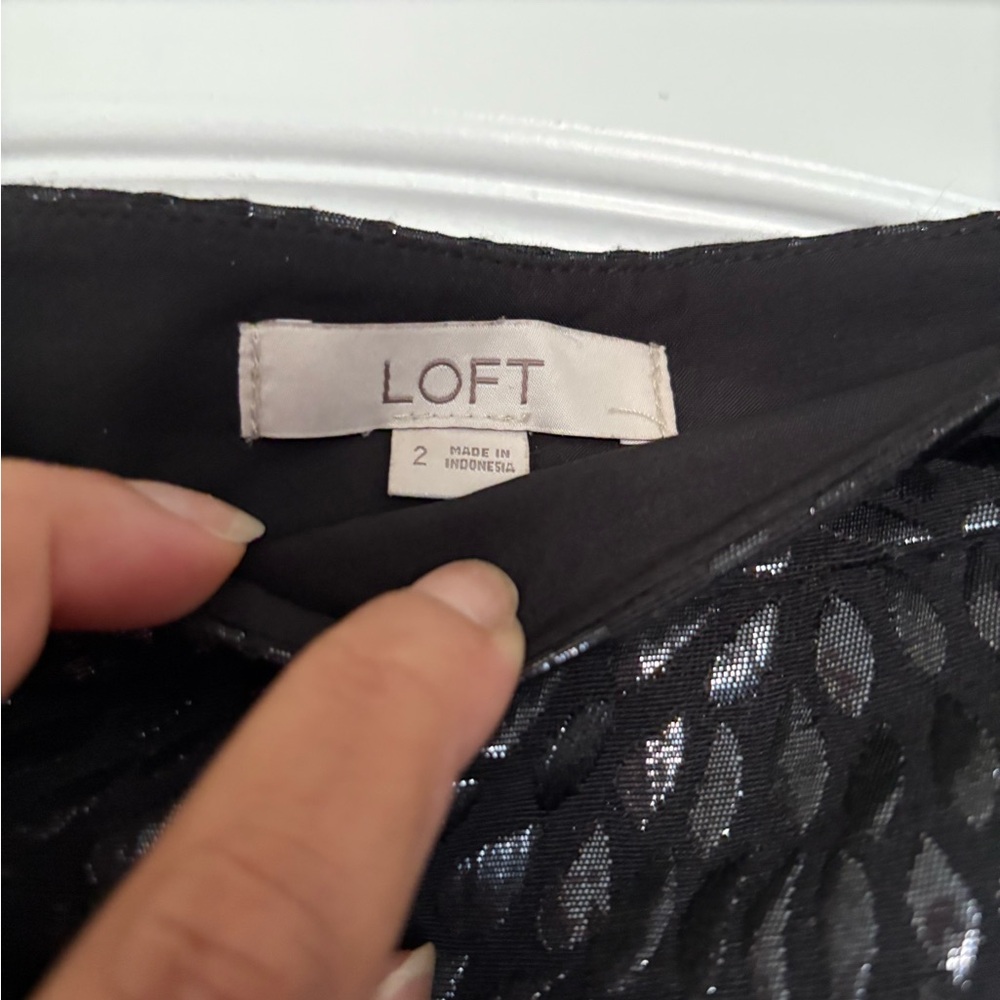 LOFT Black Textured Floral Mini Skirt - Picture 3 of 4